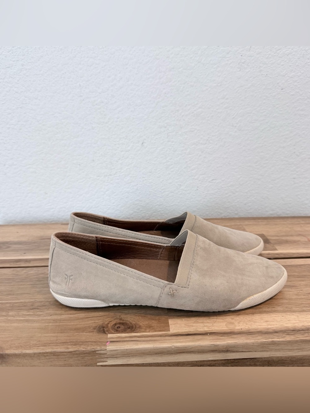FRYE- Melanie Slip On in Cream - Size 7